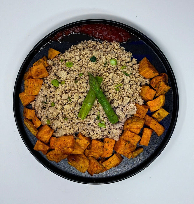 Ground Turkey paired with roasted sweet potato cubes, house fajita mix, fresh lime, and a side cup of house salsa. Spartan Meal Preps Alpine NJ Meal Prep Delivery Company.