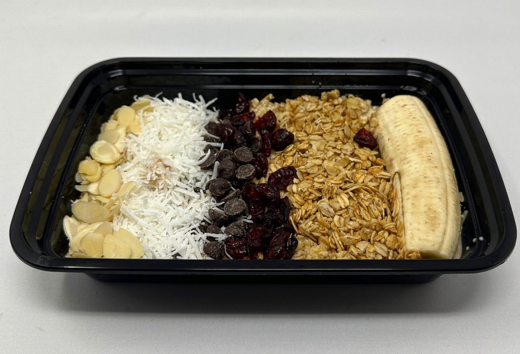 Rolled oats mixed with chocolate chips paired with bananas, almond slivers, dried cranberries, granola & coconut shreds - Paramus NJ Meal Prep