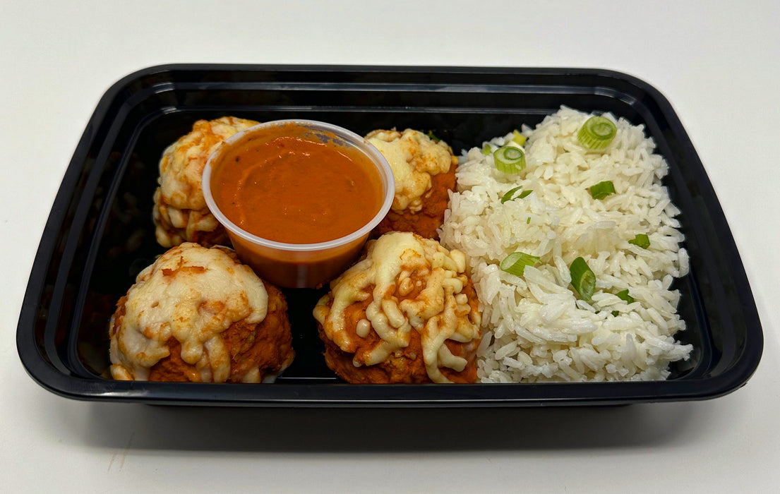 Albóndigas De Pollo Con Vodka Y Parmesano
