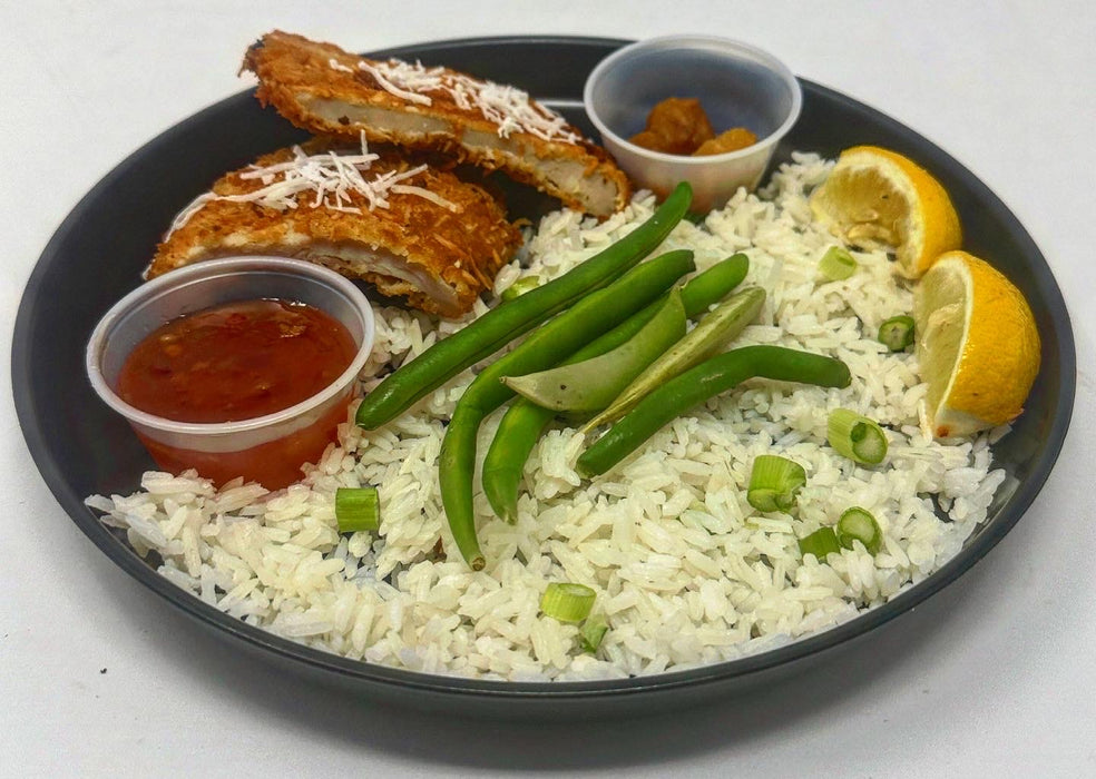 Coconut crusted chicken paired with rice, green beans, and a side cup of pineapples and sweet chili sauce - Little Ferry NJ Meal Preps