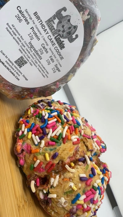 A delicious 9oz birthday cookie infused with protein, sprinkles, white chocolate chips & a stuffed center with our house marshmallow chocolate sauce - Garfield NJ Meal Preps